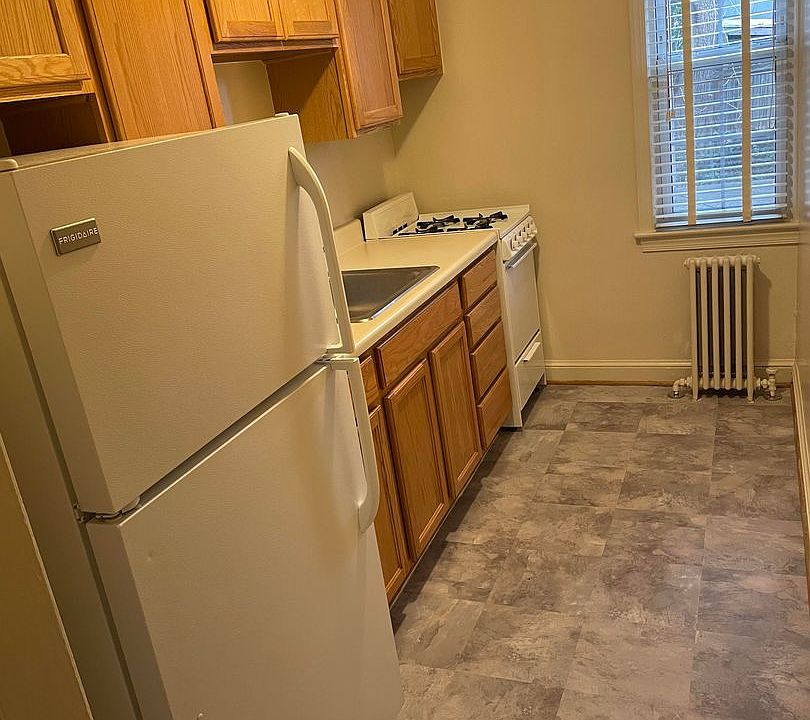 1st image of 300 E Glendale Ave #304-2