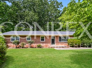 8710 Larchmont Cir, Charlotte, NC 28214