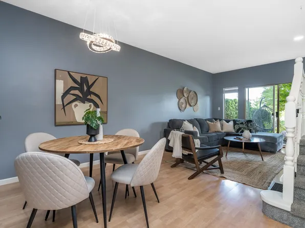 15411 Russell Ave, White Rock, BC V4B 2R5