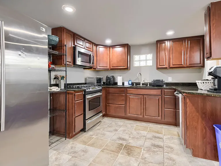 1809 E Pratt St — Photo 8