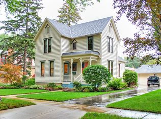 516 Liberty St, Dundee, IL 60118