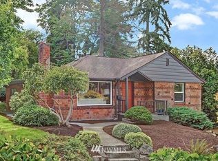 215 NW 56th St, Seattle, WA 98107