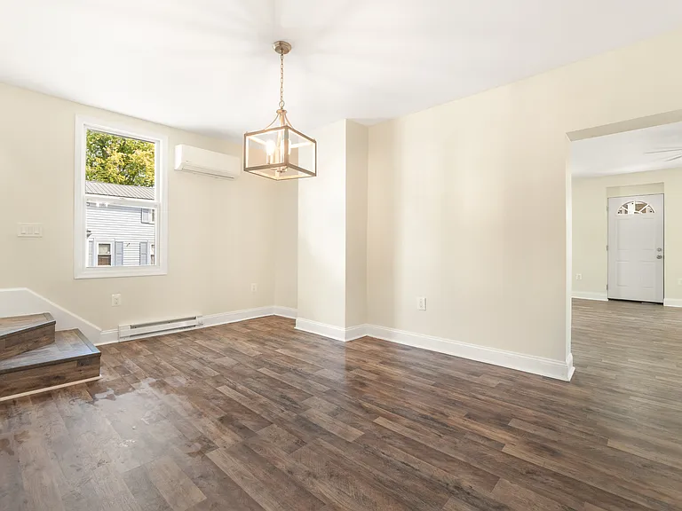 110 N Antietam St — Photo 9