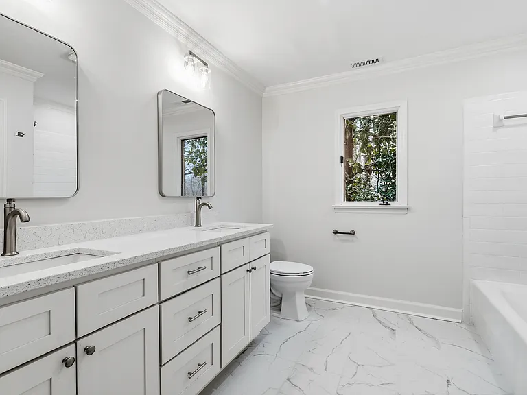1504 Homestead Rd — Photo 13