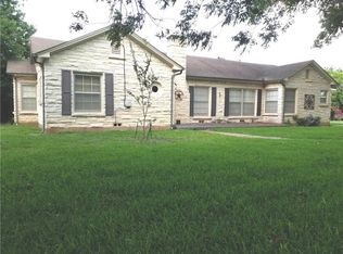 618 S Van Buren St, Mc Gregor, TX 76657