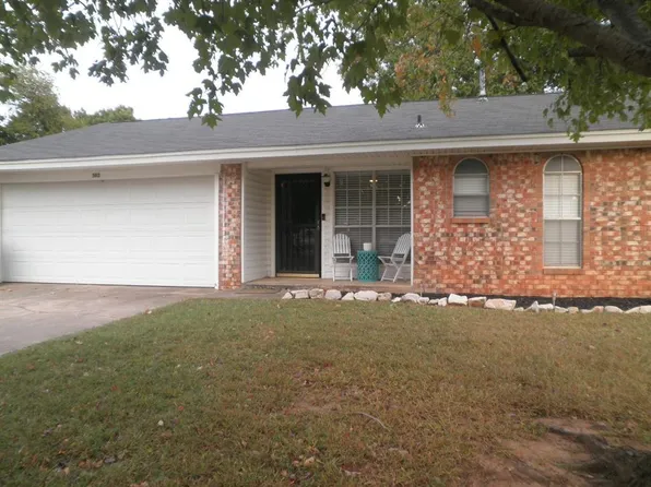 505 Leslie Dr, Noble, OK 73068