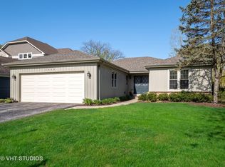 1058 Warrington Rd, Deerfield, IL 60015