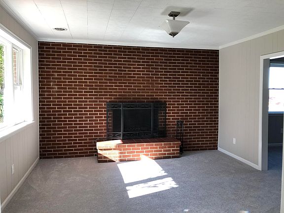 4th image of 99 Albemarle Ave