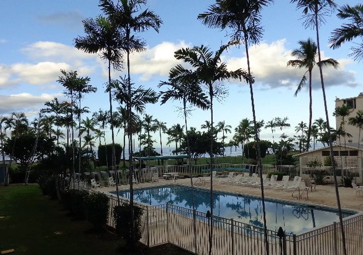 Makaha Surfside Studio — Photo 2