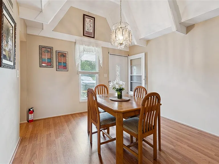 3821 Club Cir — Photo 7
