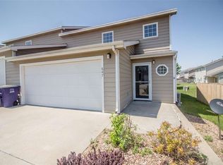 607 Harland Dr, Manhattan, KS 66503