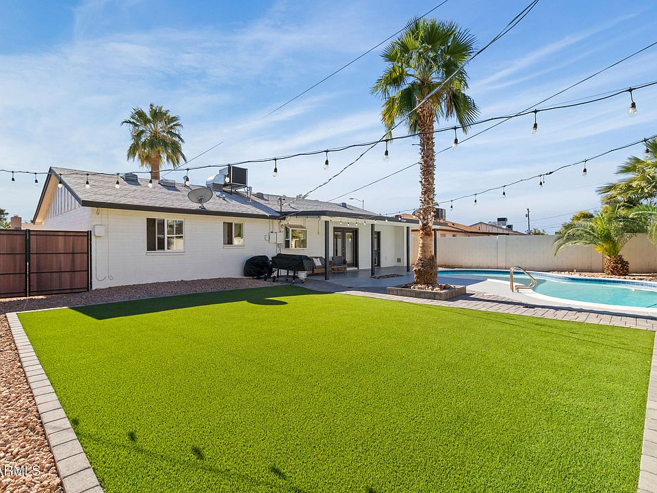 1st image of 8302 E HOLLY Street