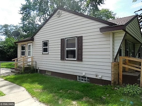 3rd image of 218 91st Ave NE