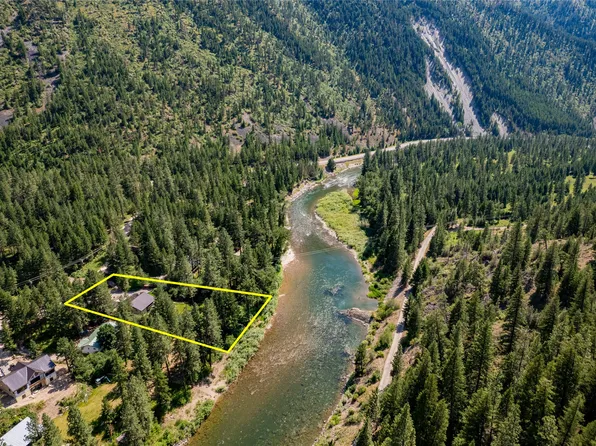 3009 River Bend Dr, Bonner, MT 59823