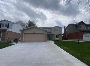 419 Stillmeadow Cir, Waterloo, ON N2L5M1