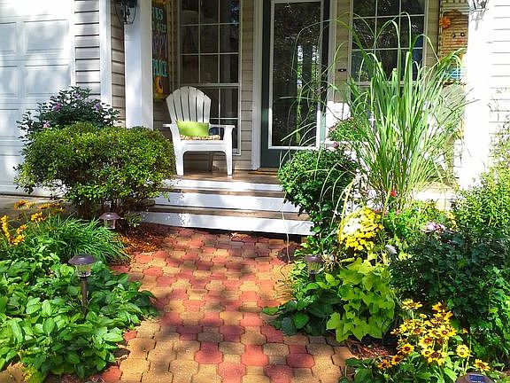 Side entrance into mud room 