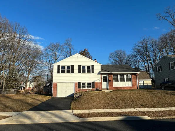 522 Eisenhower Ave, Woodlyn, PA 19094