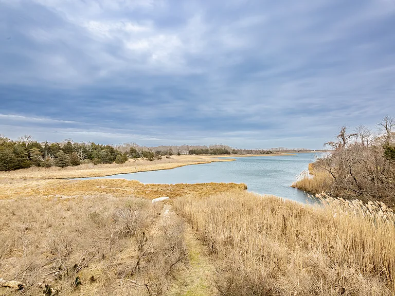 21 Old Stone Hwy — Photo 24