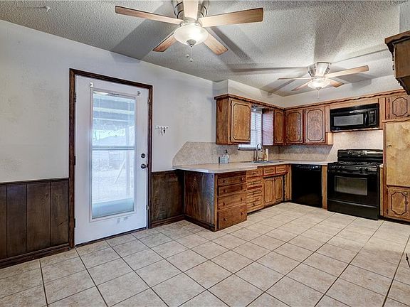 4th image of 1205 Lawton
