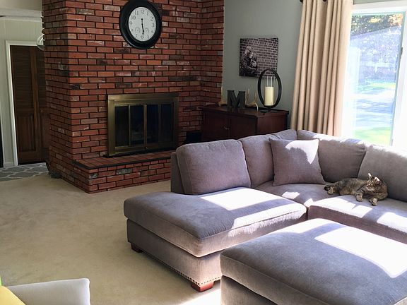 2nd image of 2117 North Pl
