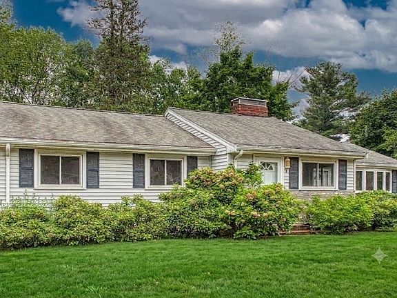 2nd image of 7 Laurel Rd