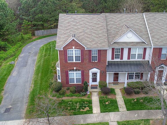 End unit town home with land