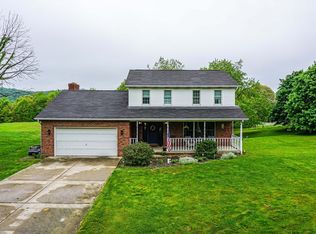 223 Edgewood St, Aliquippa, PA 15001