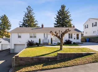 30 Tilden St, Cranston, RI 02920