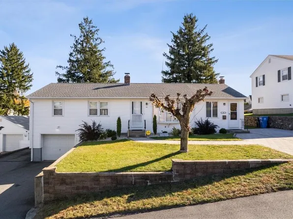 30 Tilden St, Cranston, RI 02920