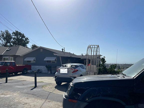 2nd image of 1057 Central Blvd