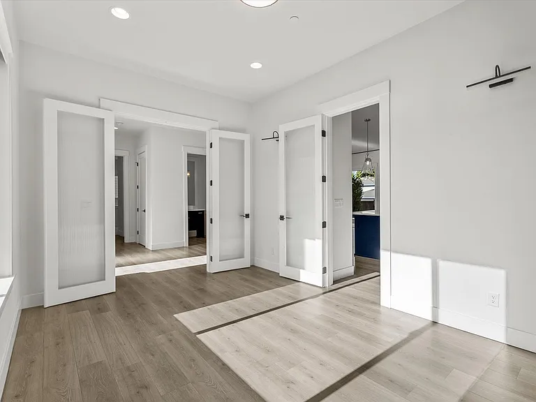 6914 1st Pl S — Photo 16