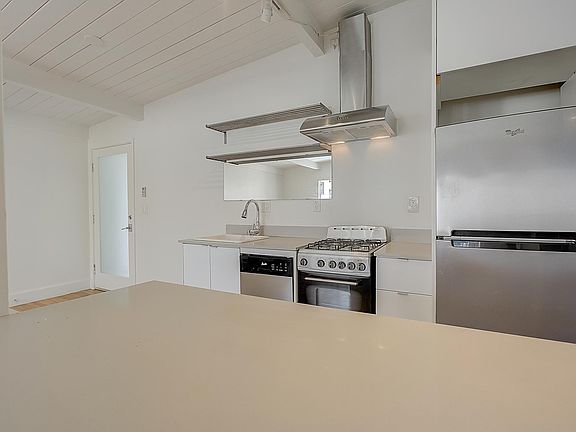2nd image of 659 Silver Lake Blvd #11
