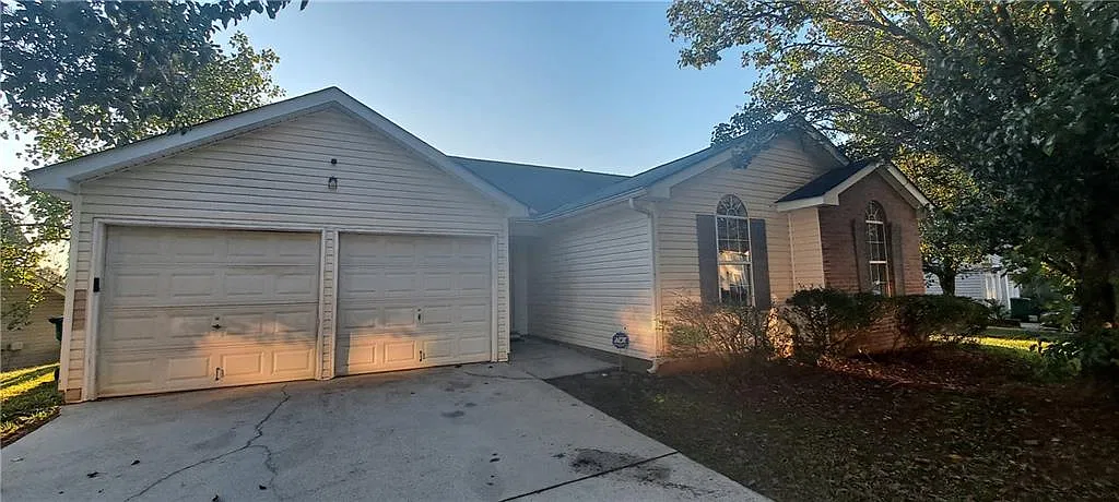 3 bed, 2.0 bath, 1218 sqft, $1,600 — Photo 1