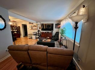 121 Cricket Ln, Woodbridge, NJ 07095