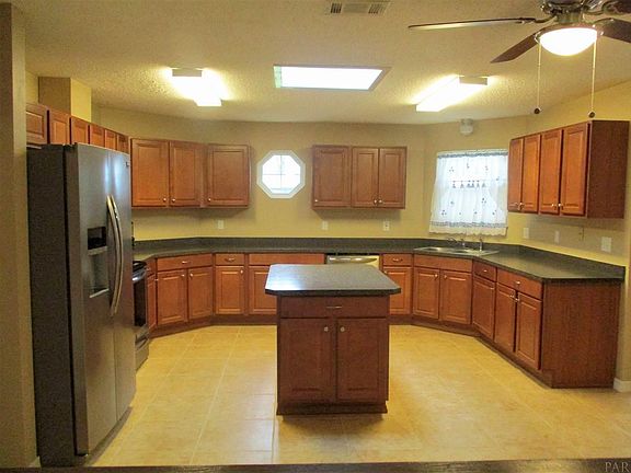 3rd image of 603 Seapine Cir
