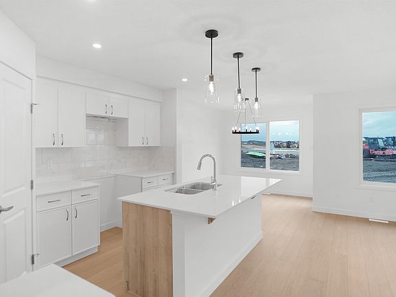 5th image of 1822 188th St NW