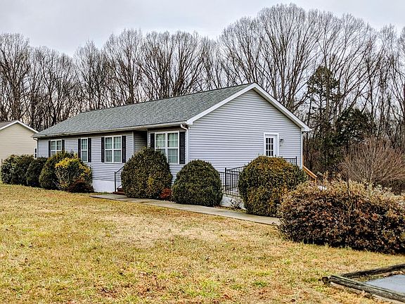 5th image of 319 Laurel Forest Dr
