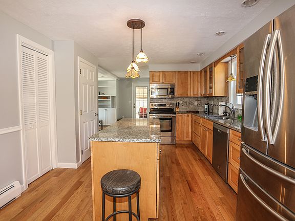4th image of 23 Wimbledon Dr