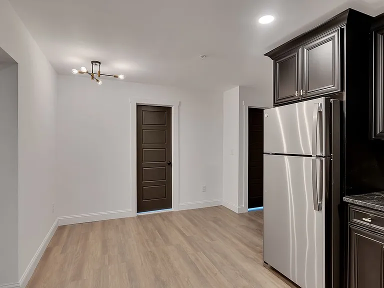36 Pawling Ave #200 — Photo 6