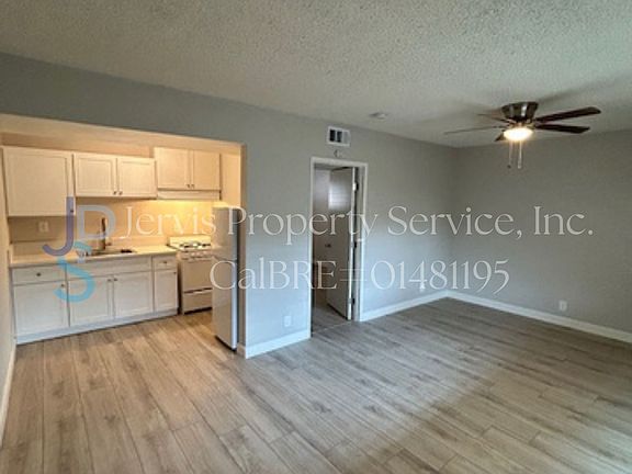 3rd image of 11918 Sproul St #2-C
