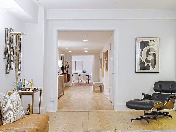 3rd image of 47 E 88th St #3C