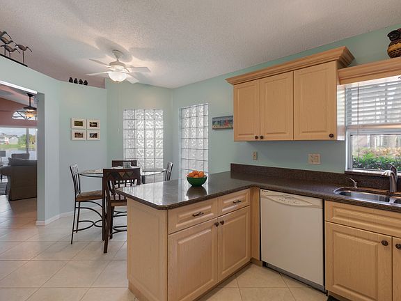 5th image of 12145 NW 36th Pl