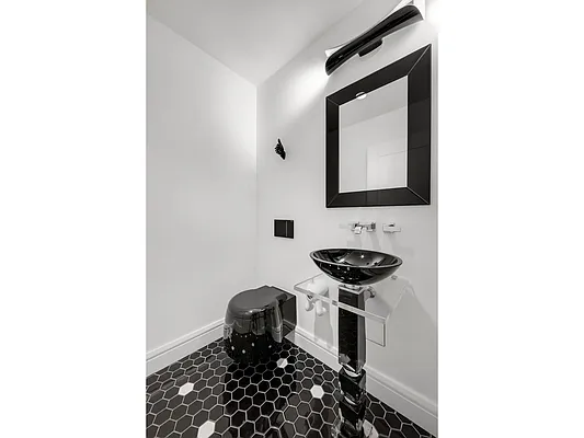 Sold by Douglas Elliman | media 14