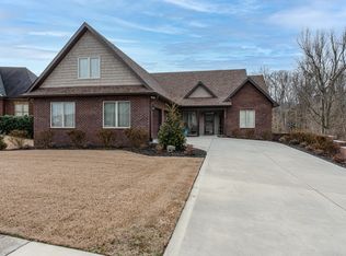 1127 Brighton Dr, Alcoa, TN 37701