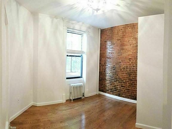2nd image of 810 Prospect Pl #B