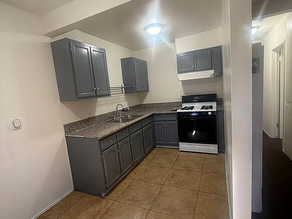 4th image of 1401 E 78th St #7778