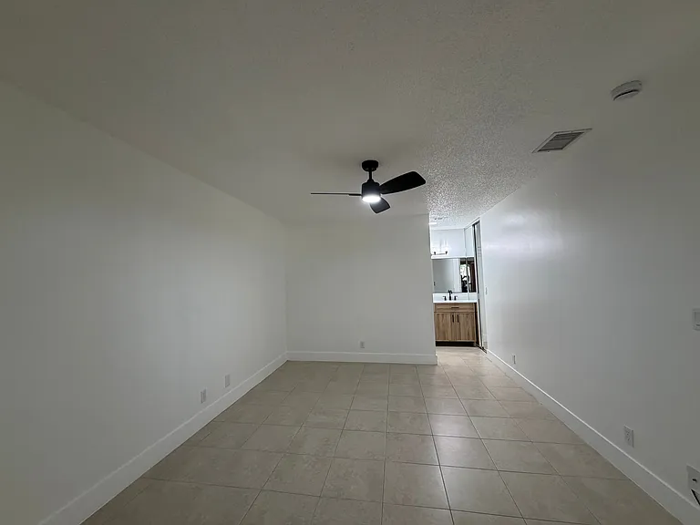 3683 Cocoplum Cir #3683 — Photo 11
