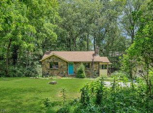 8 Virginia Rd, Montville, NJ 07045