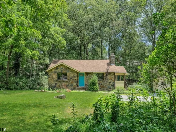 8 Virginia Rd, Montville Twp., NJ 07045