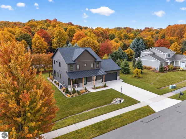 9336 E Summerfield Dr, Traverse City, MI 49684
